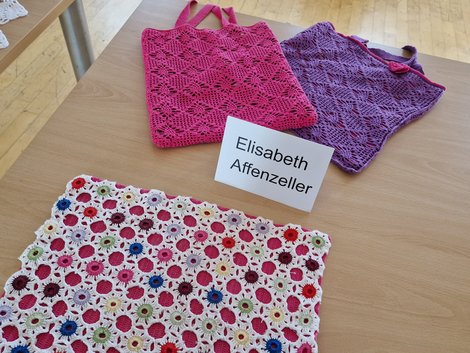 Gehäkeltes bei Ausstellung