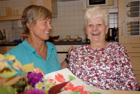 Ulli Bramberger und Martha beim Blätterdruck