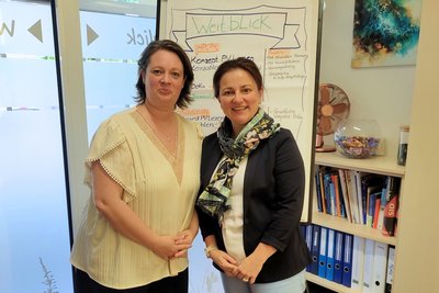 Jennifer Beckmann (links) und Sabine Eingang