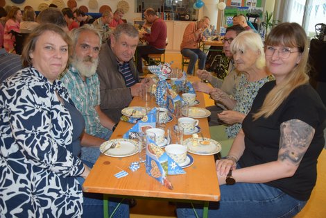 Gäste aus LPBZ Schloss Cumberland bei Kaffeejause