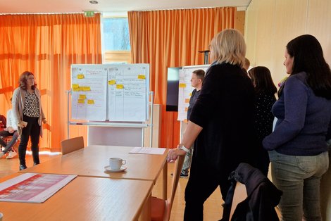 Referentin Mag. Silvia Moore und Mitarbeiterinnen