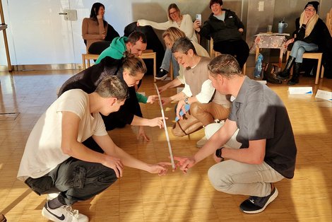 PART-TeilnehmerInnen bei einer Aufmerksamkeitsübung