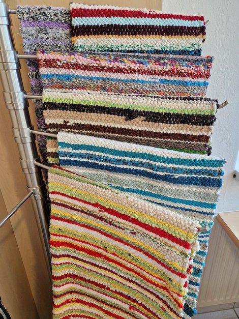 Verschiedene fertige Teppiche