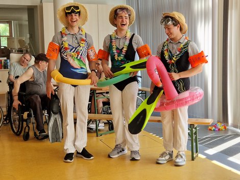 3 verkleidete Zivis