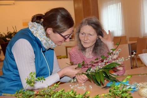 Palmbesen binden in der Ergotherapie Palmbesen binden in der Ergotherapie
