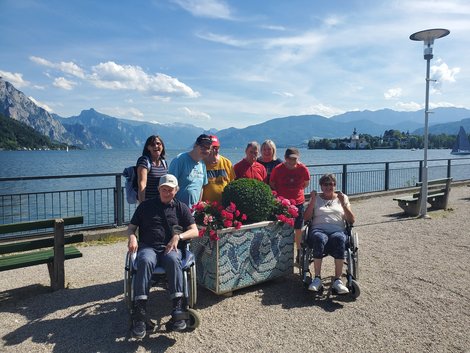 Gruppenfoto Ausflügler am Traunsee