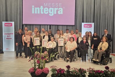 BewohnerInnen auf Integra-Eventbühne