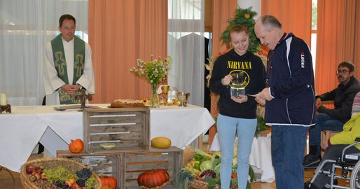 Beim Erntedankfest