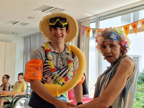 Zivi und Bewohnerin