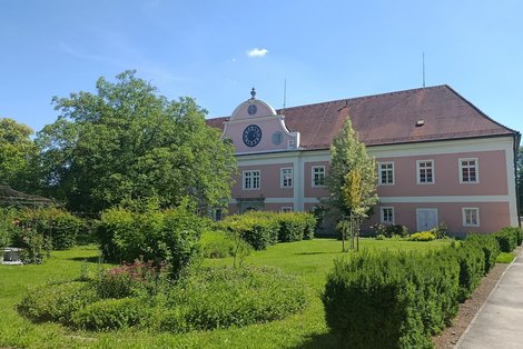 Außenaufnahme Schloss Gschwendt