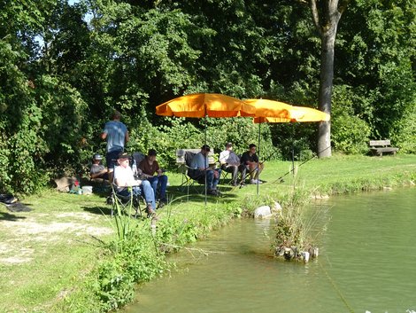 Männer beim Fischen