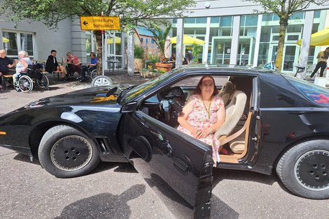 Bewohnerin im KITT-Auto
