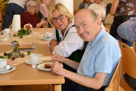 Bewohner bei Kaffeejause